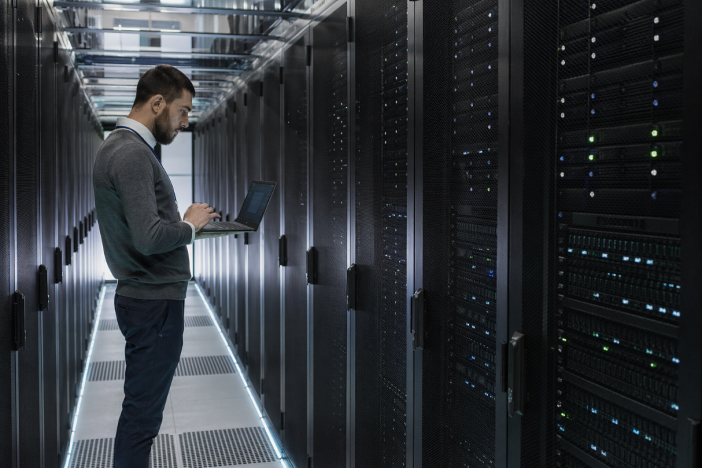 Kako umetna inteligenca spreminja boj proti kibernetskim grožnjam v oblačnih okoljih