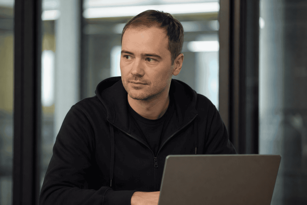Andrej Karpathy zapušča OpenAI in se pridružuje Anthropicu s poudarkom na varnem razvoju umetne inteligence