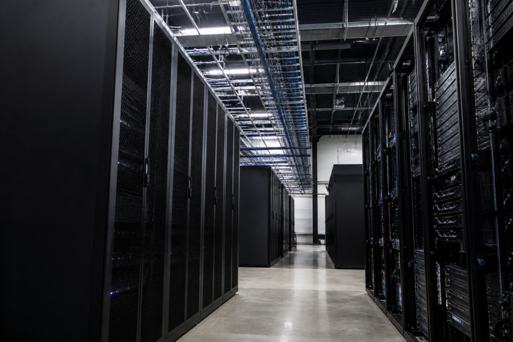 Nvidia v CoreWeave vlaga 1,5 milijarde dolarjev za pospešek podatkovnih centrov generativne umetne inteligence Nvidia v CoreWeave vlaga 1,5 milijarde dolarjev za pospešek podatkovnih centrov generativne umetne inteligence